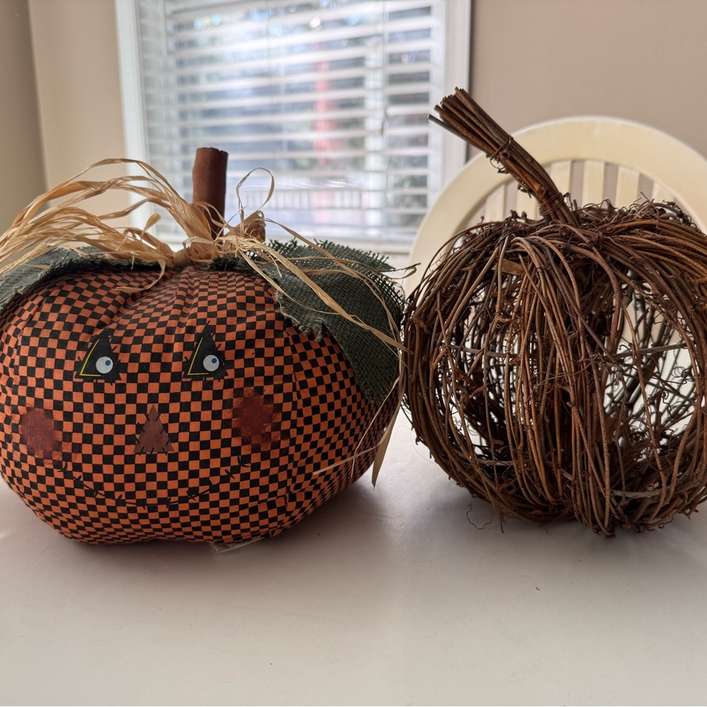 DECORATIVE SET OF TWO RUSTIC PUMPKINS, CHECKERED FABRIC STUFFED & TWIG PUMPKINS - Picture 2 of 10